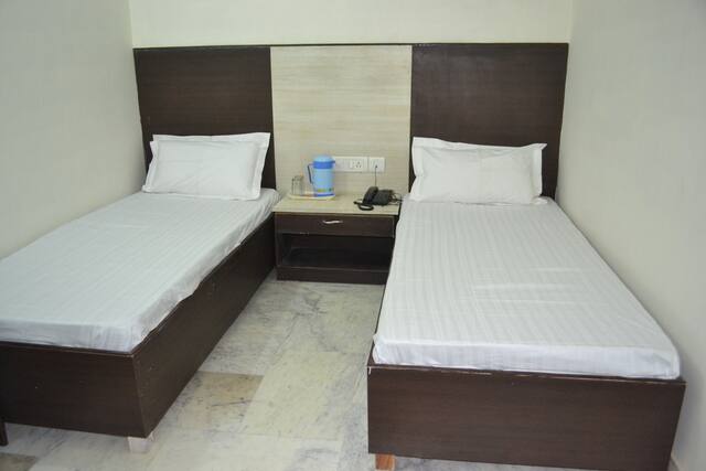 Hotel Suryam Palace, Agra 5